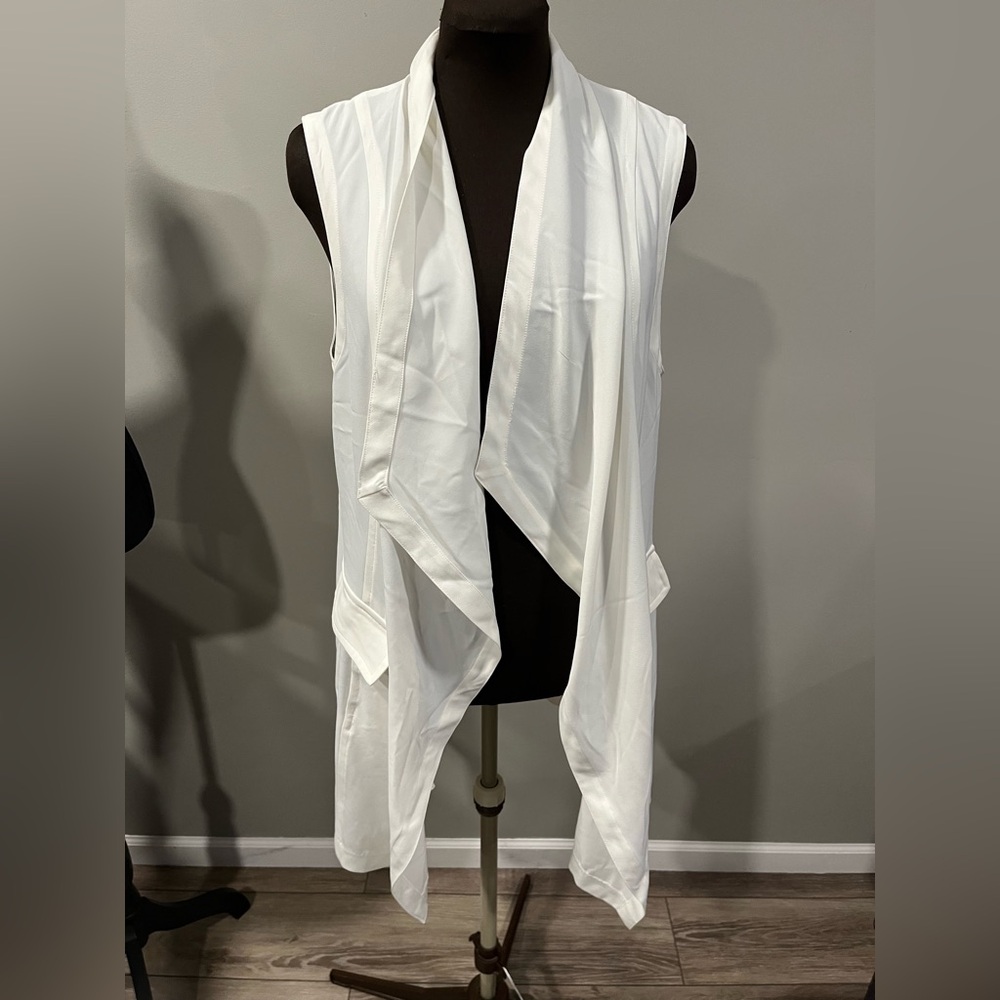 Jones New York white vest